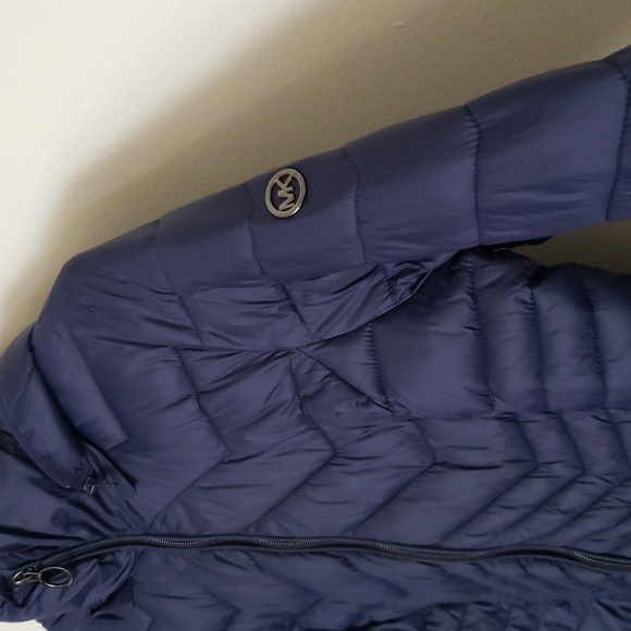 Michael Michael Kors navy blue packable puffer jacket, women's size small - Picture 5 of 11